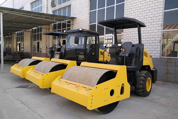 6噸<a href='http://www.erzp.cn' target='_blank'>壓路機</a>